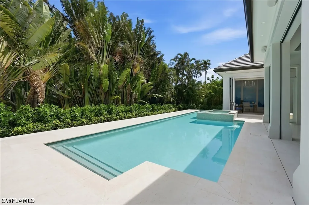 744 Willowhead Drive Naples FL 34103