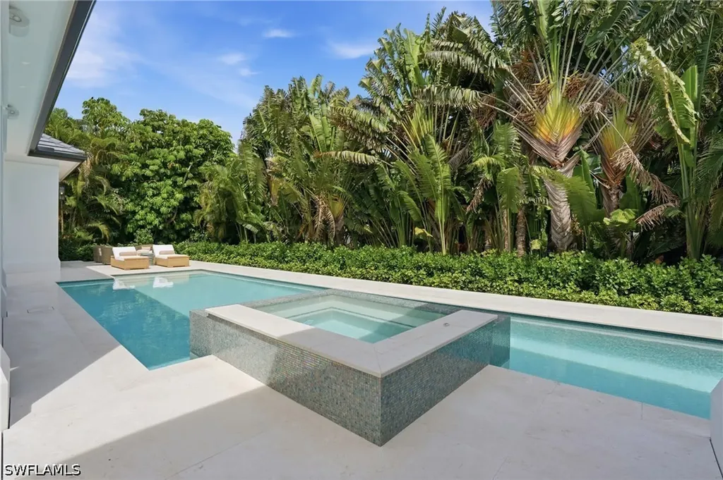 744 Willowhead Drive Naples FL 34103