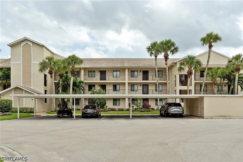 400 Fox Haven Drive Naples FL 34104