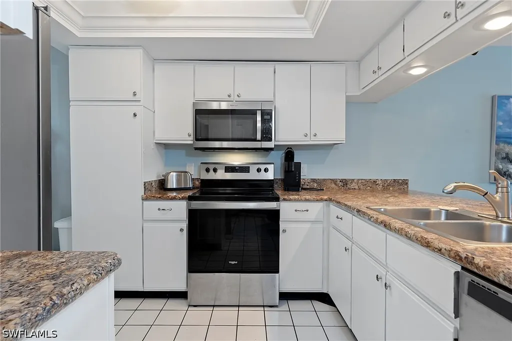 400 Fox Haven Drive Naples FL 34104