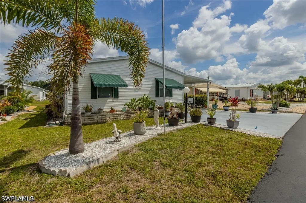 9749 Sugarberry Way Fort Myers FL 33905