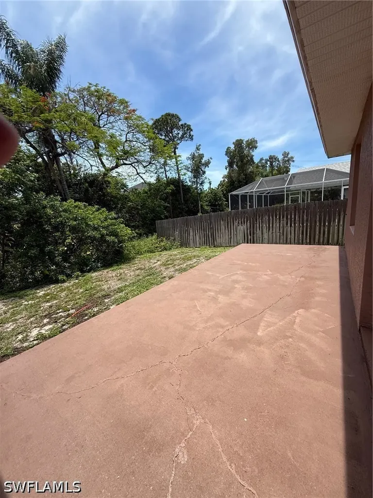 9088 Frank Road Fort Myers FL 33967