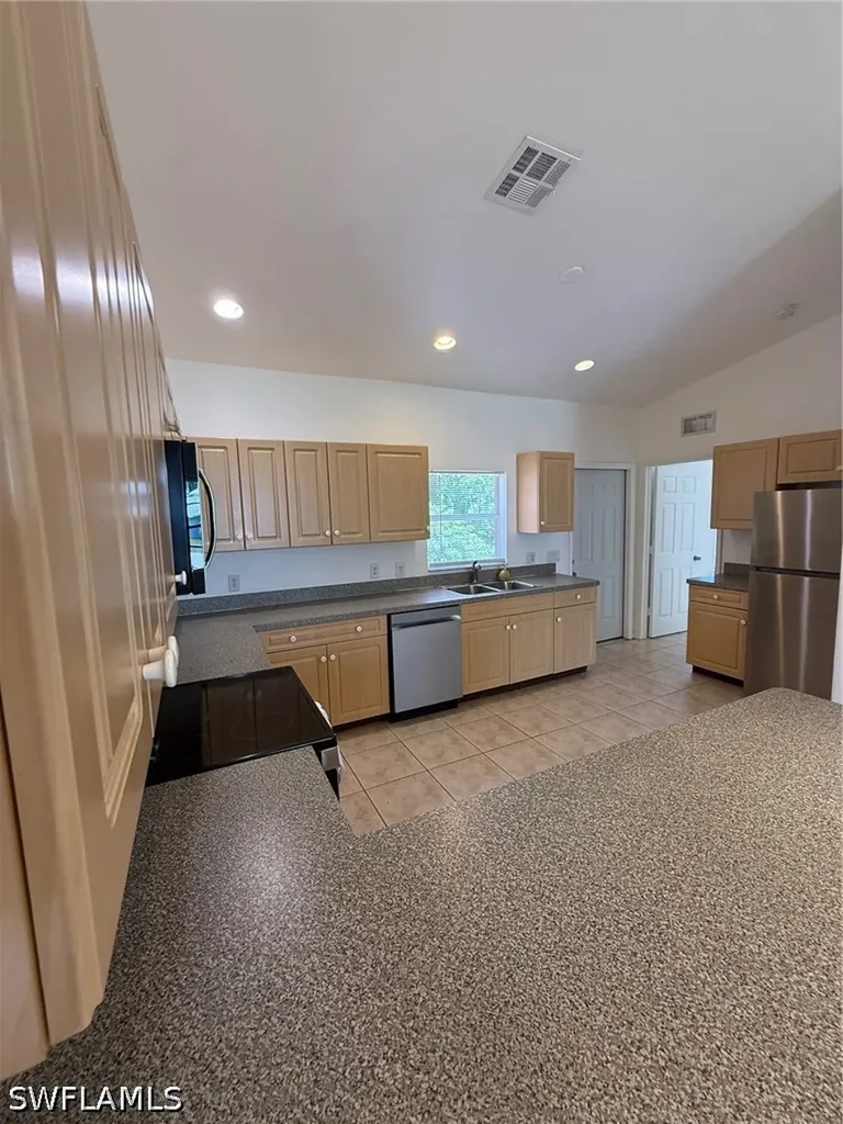 9088 Frank Road Fort Myers FL 33967