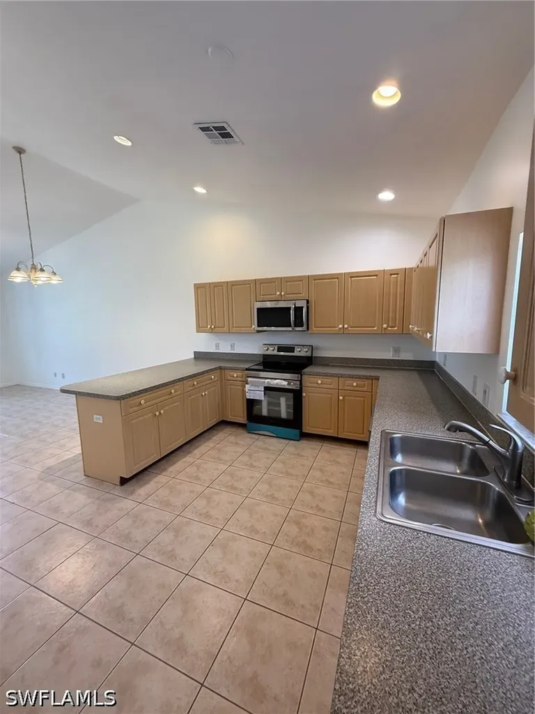 9088 Frank Road Fort Myers FL 33967