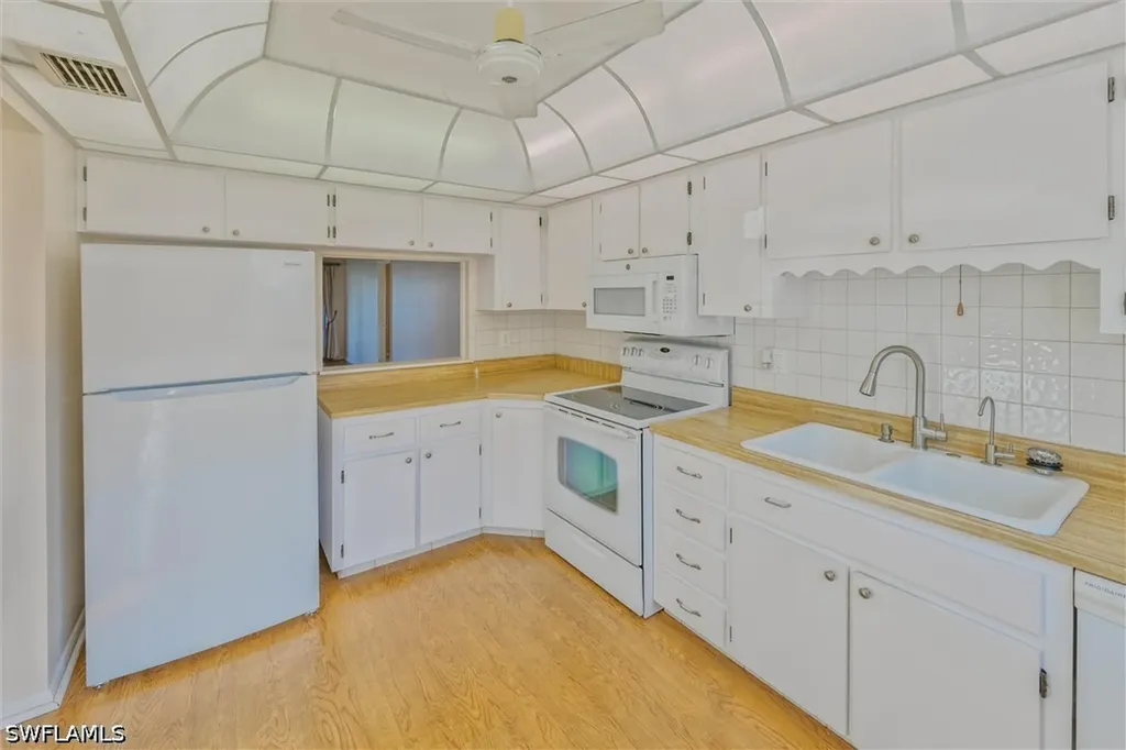 7008 Cedarhurst Drive Fort Myers FL 33919