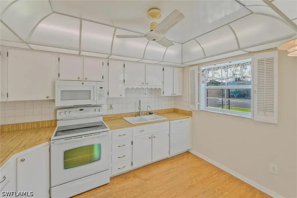 7008 Cedarhurst Drive Fort Myers FL 33919