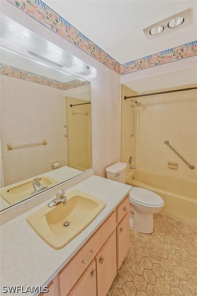 7008 Cedarhurst Drive Fort Myers FL 33919