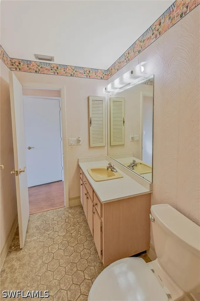 7008 Cedarhurst Drive Fort Myers FL 33919