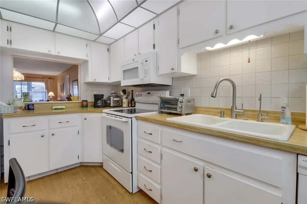 7008 Cedarhurst Drive Fort Myers FL 33919