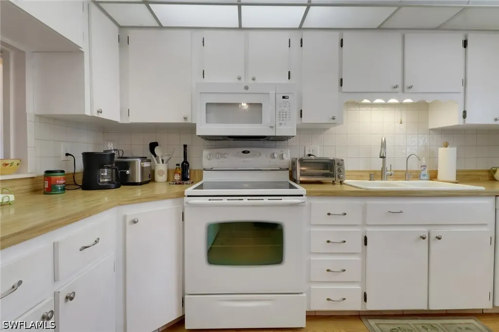 7008 Cedarhurst Drive Fort Myers FL 33919