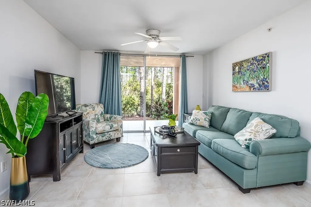 1240 Wildwood Lakes Boulevard Naples FL 34104