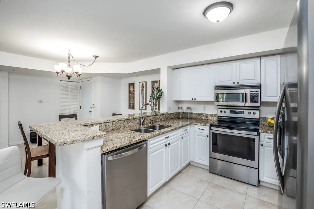 1240 Wildwood Lakes Boulevard Naples FL 34104