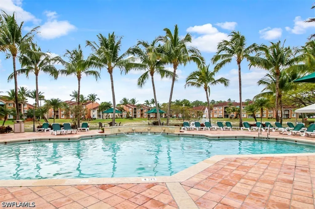 1240 Wildwood Lakes Boulevard Naples FL 34104
