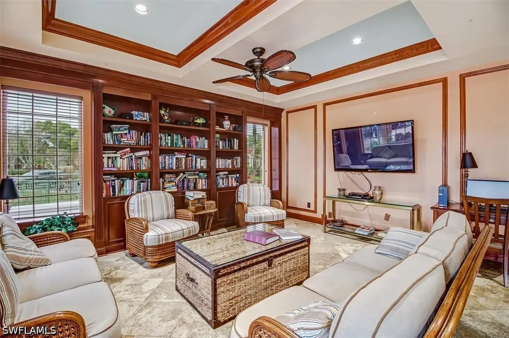 1240 Wildwood Lakes Boulevard Naples FL 34104