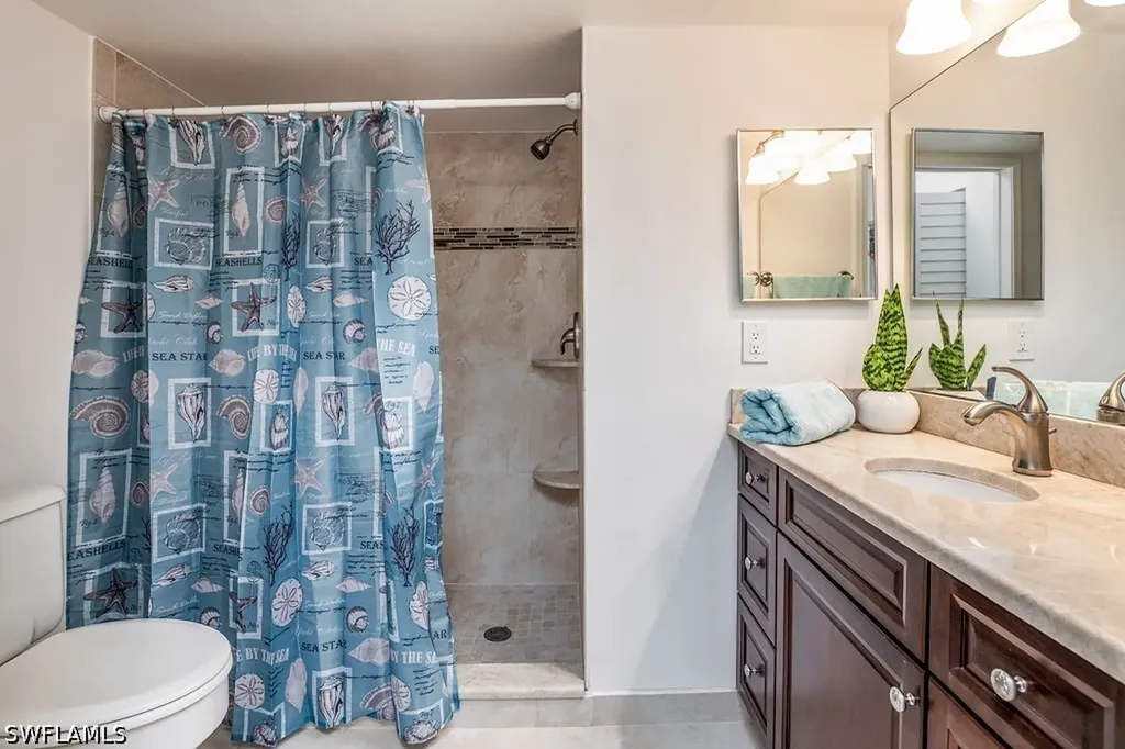 1240 Wildwood Lakes Boulevard Naples FL 34104