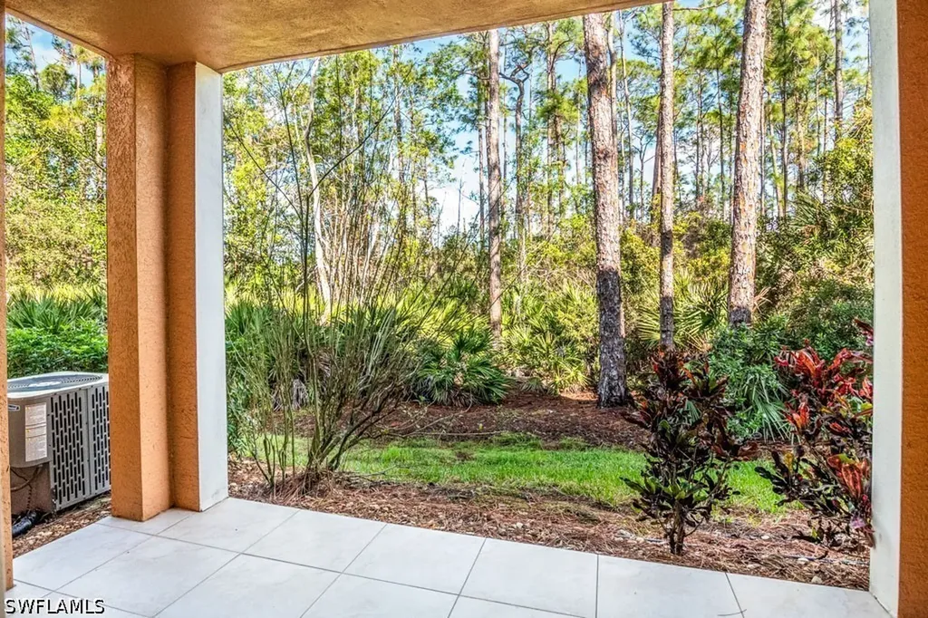 1240 Wildwood Lakes Boulevard Naples FL 34104
