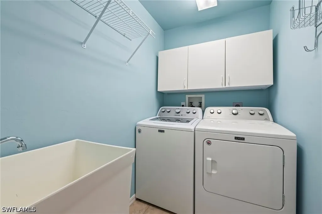 1983 E Crown Pointe Boulevard Naples FL 34112