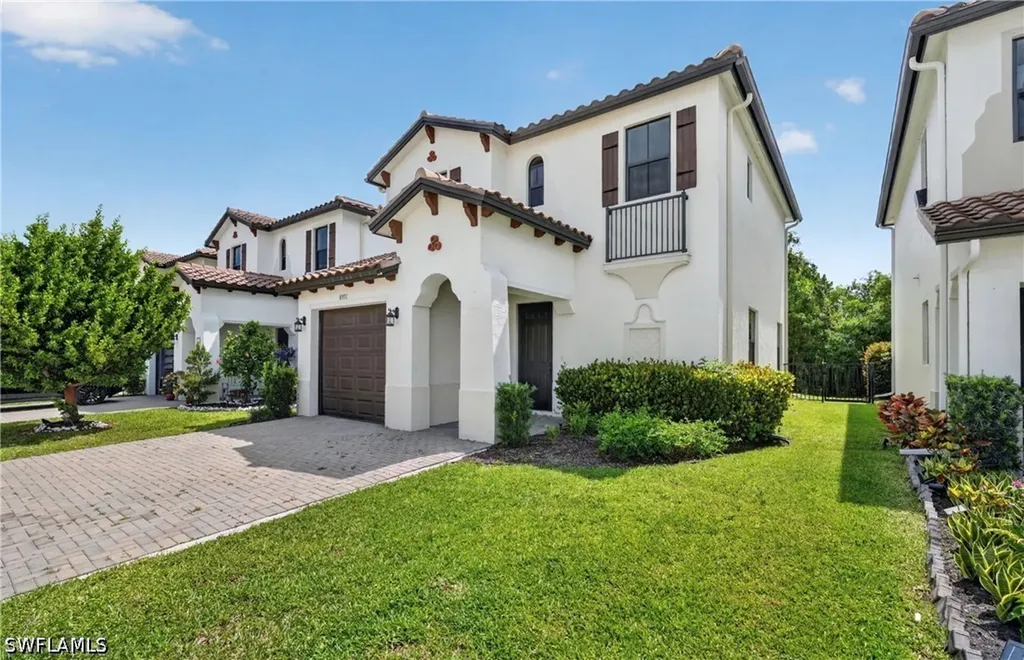 8951 Madrid Circle Naples FL 34104