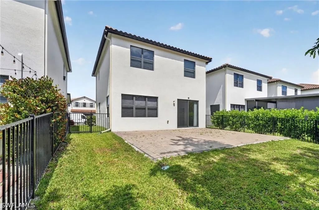 8951 Madrid Circle Naples FL 34104