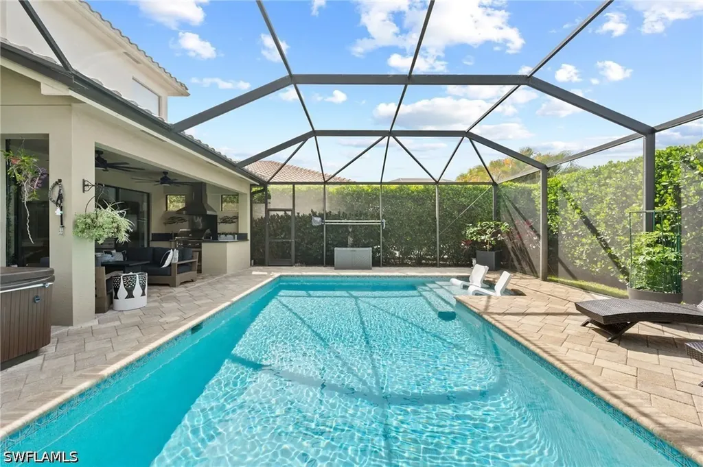 3551 Beaufort Court Naples FL 34119