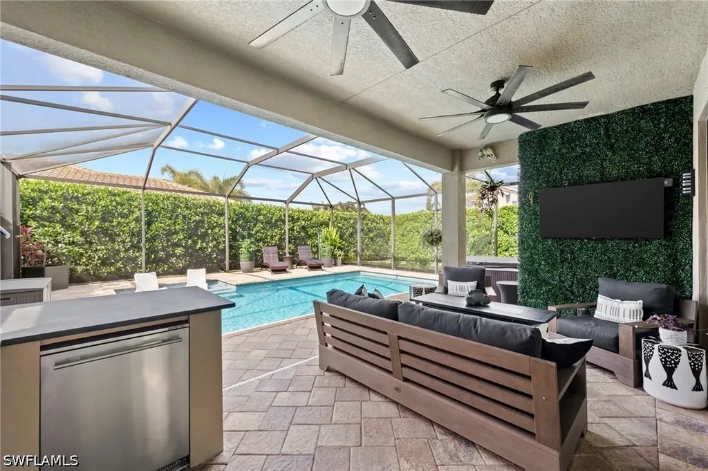 3551 Beaufort Court Naples FL 34119