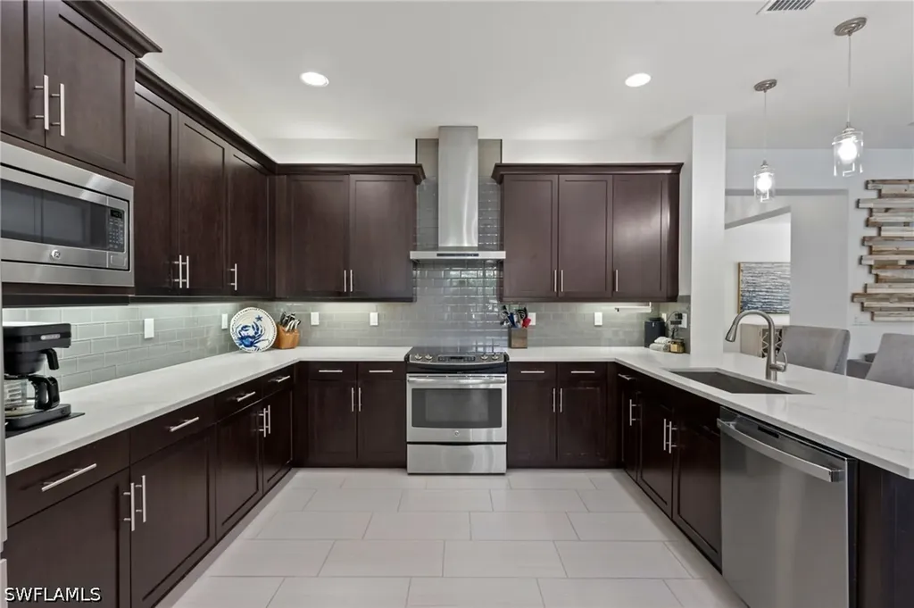 3551 Beaufort Court Naples FL 34119