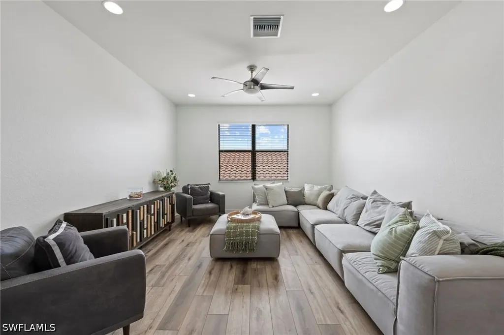 3551 Beaufort Court Naples FL 34119
