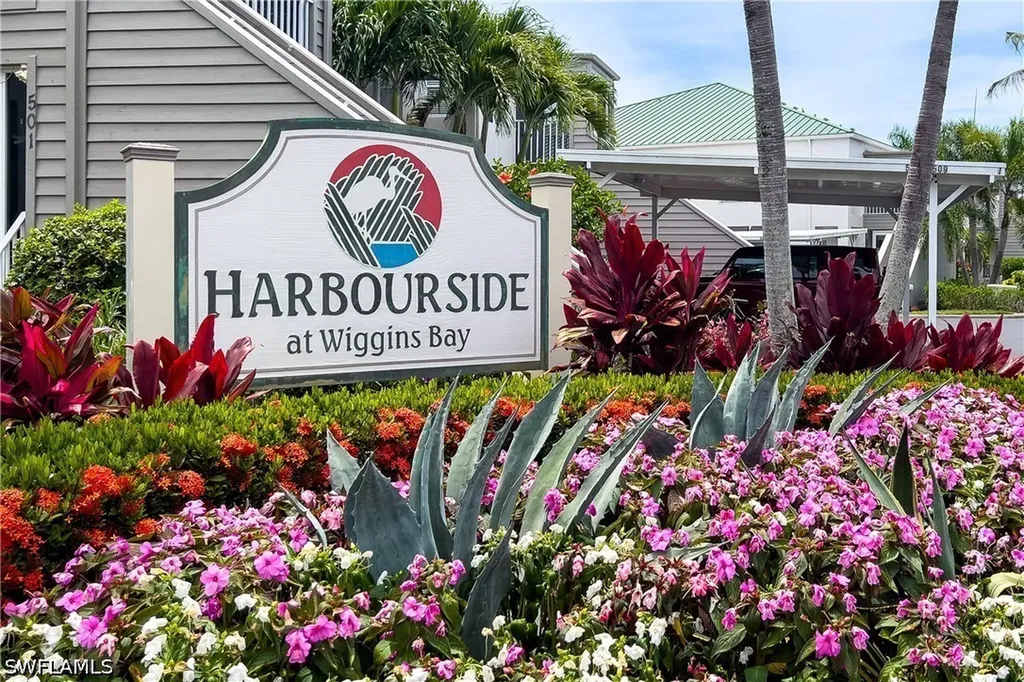 Naples FL, 511 Club Side Drive, Unit 1-511