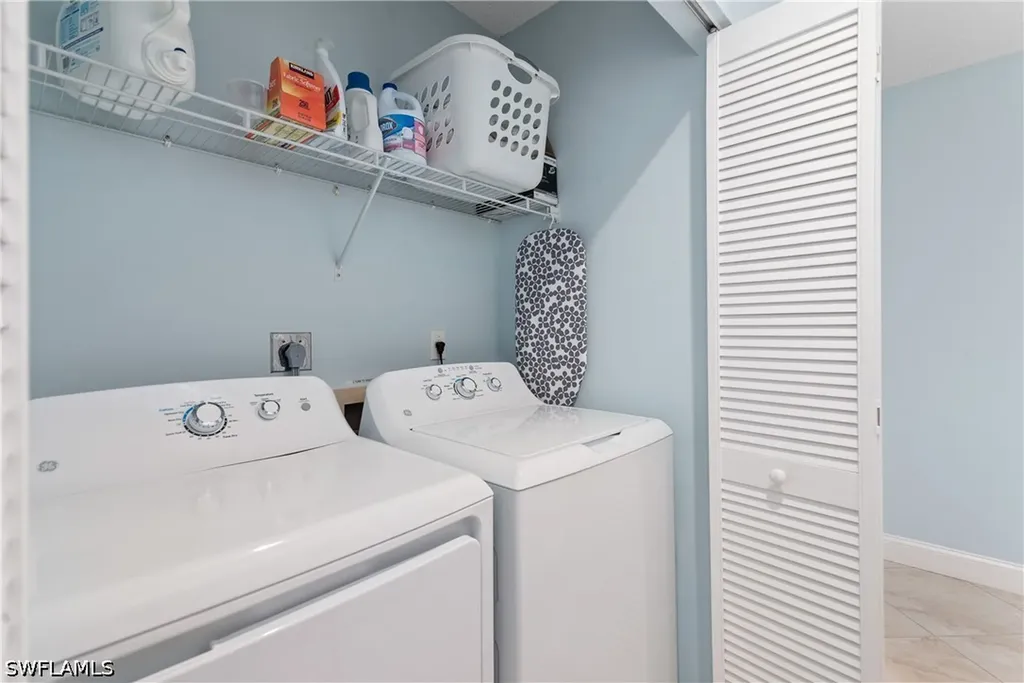 511 Club Side Drive Naples FL 34110