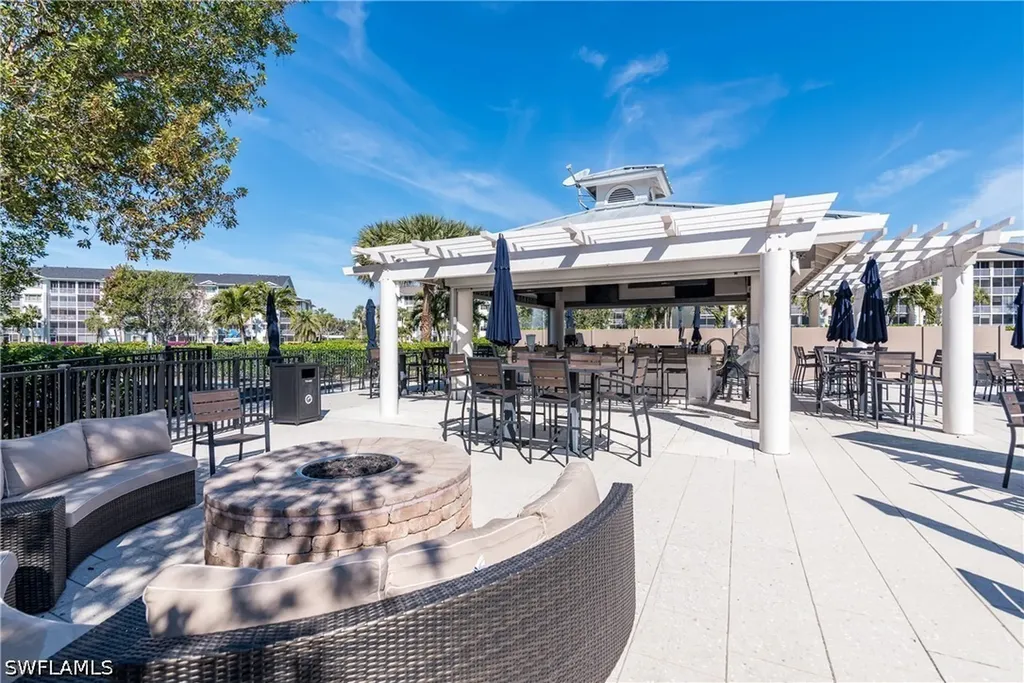 511 Club Side Drive Naples FL 34110