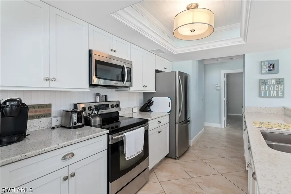 511 Club Side Drive Naples FL 34110