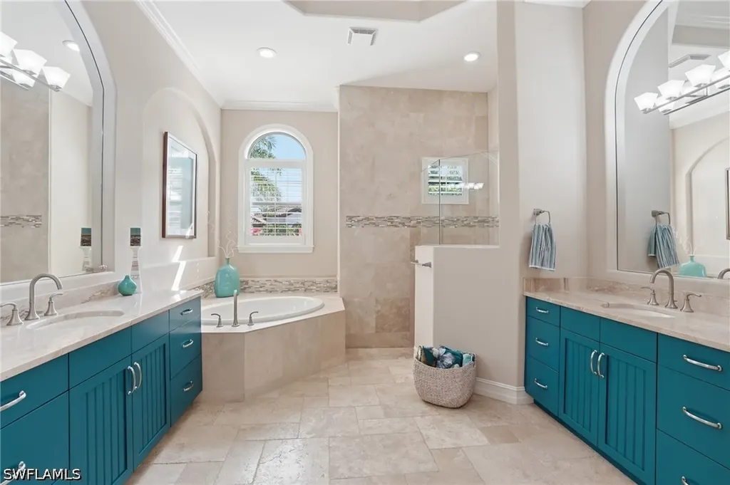 6453 Costa Circle Naples FL 34113