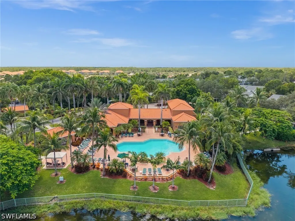 1260 Wildwood Lakes Boulevard Naples FL 34104