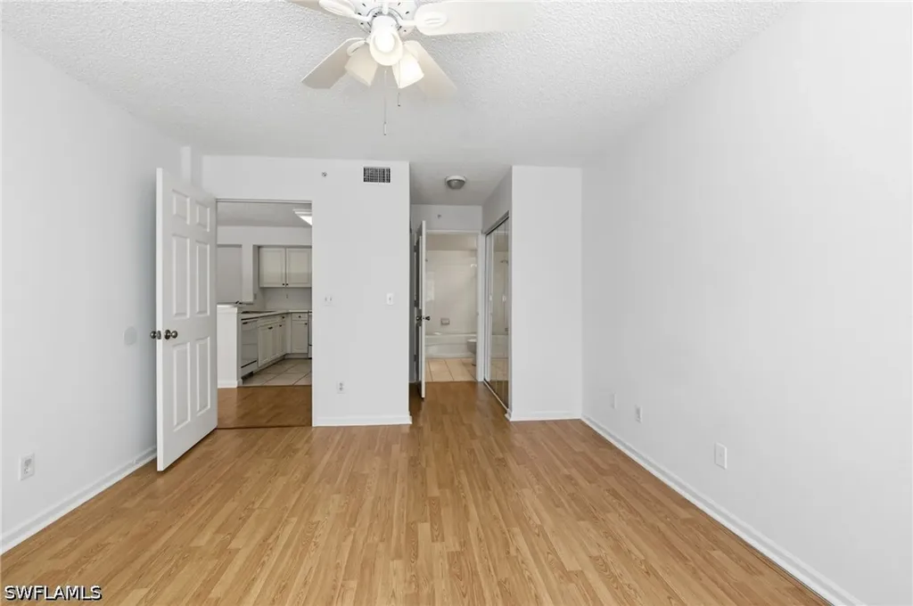 1260 Wildwood Lakes Boulevard Naples FL 34104