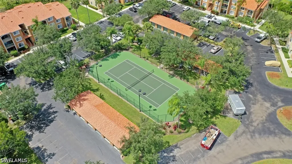 1260 Wildwood Lakes Boulevard Naples FL 34104