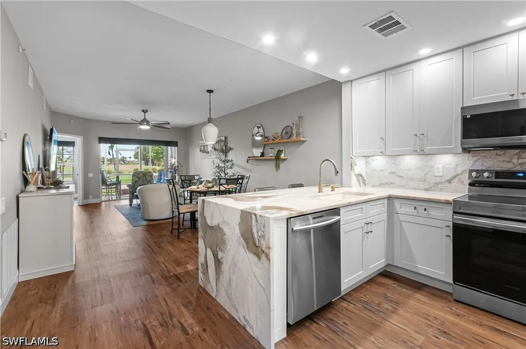 28060 Cavendish Court Bonita Springs FL 34135