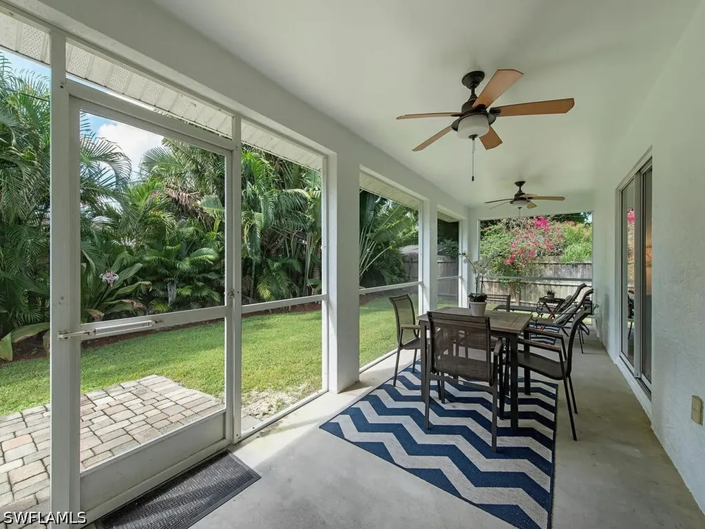 1082 Capri Drive Naples FL 34103