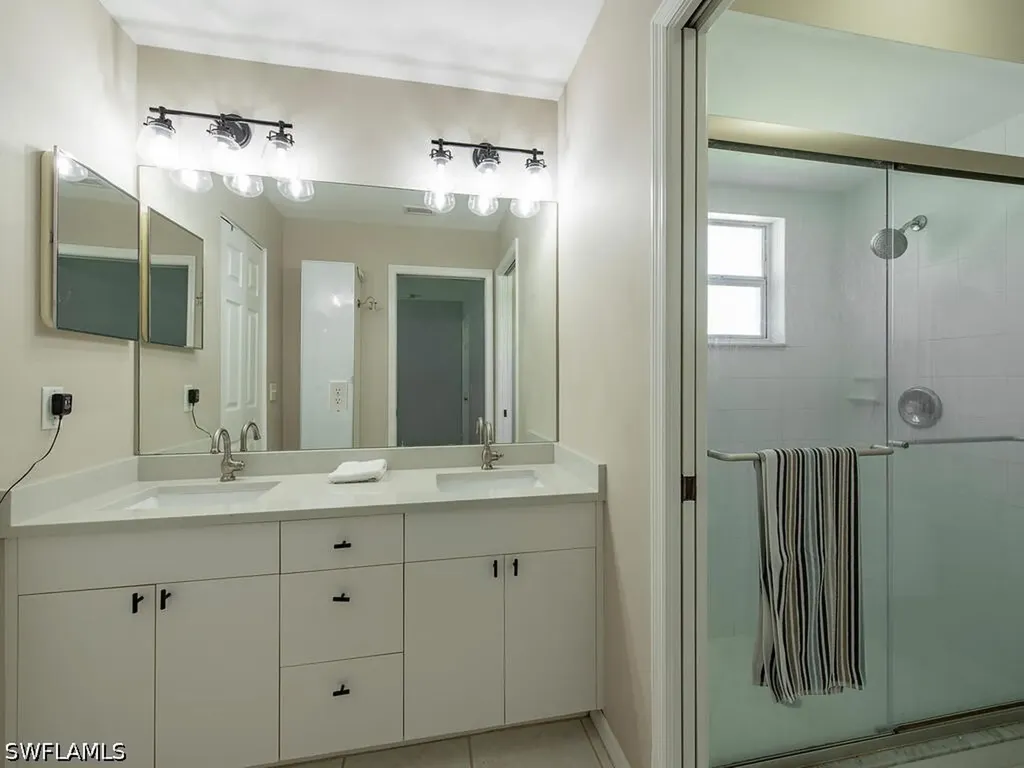 1082 Capri Drive Naples FL 34103