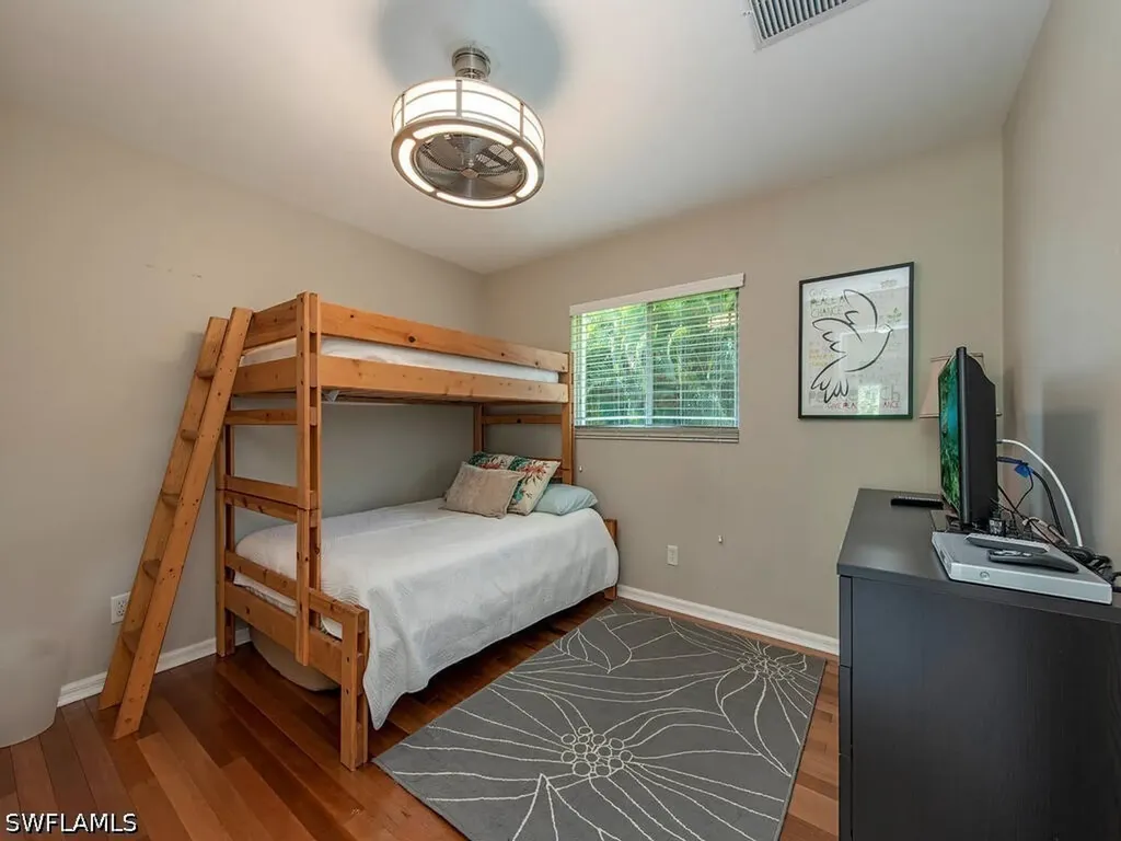 1082 Capri Drive Naples FL 34103