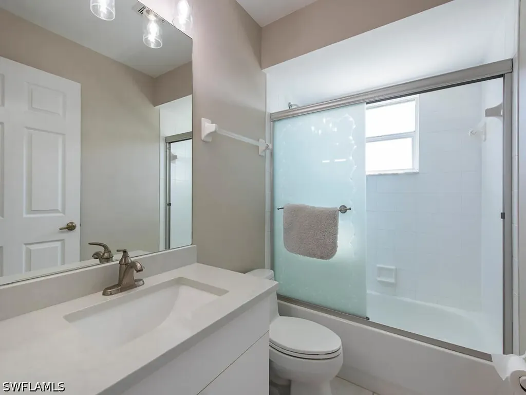 1082 Capri Drive Naples FL 34103