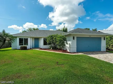 1082 Capri Drive Naples FL 34103