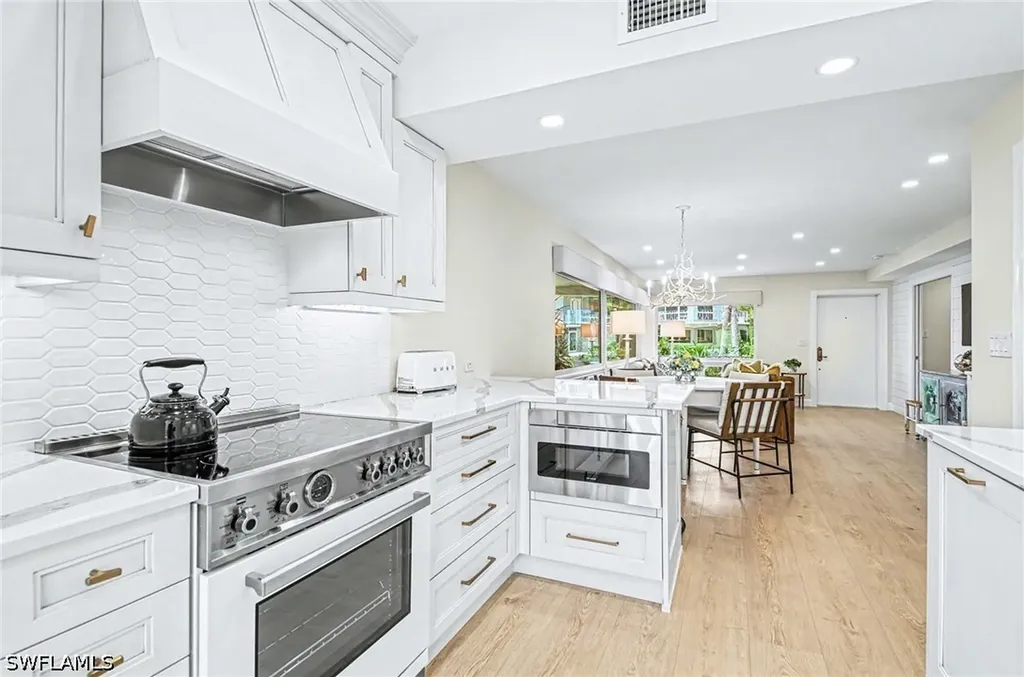 1851 Gulf Shore Boulevard N Naples FL 34102