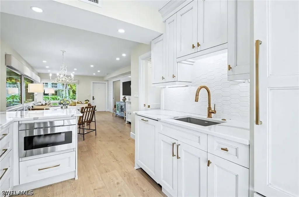 1851 Gulf Shore Boulevard N Naples FL 34102