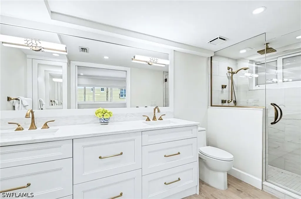 1851 Gulf Shore Boulevard N Naples FL 34102