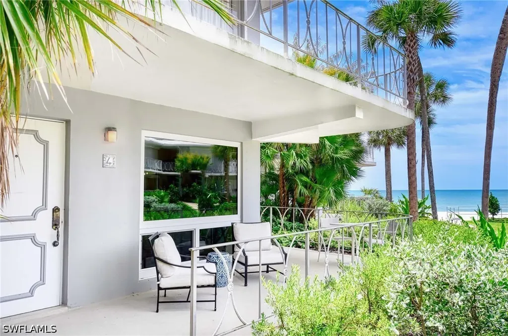 1851 Gulf Shore Boulevard N Naples FL 34102