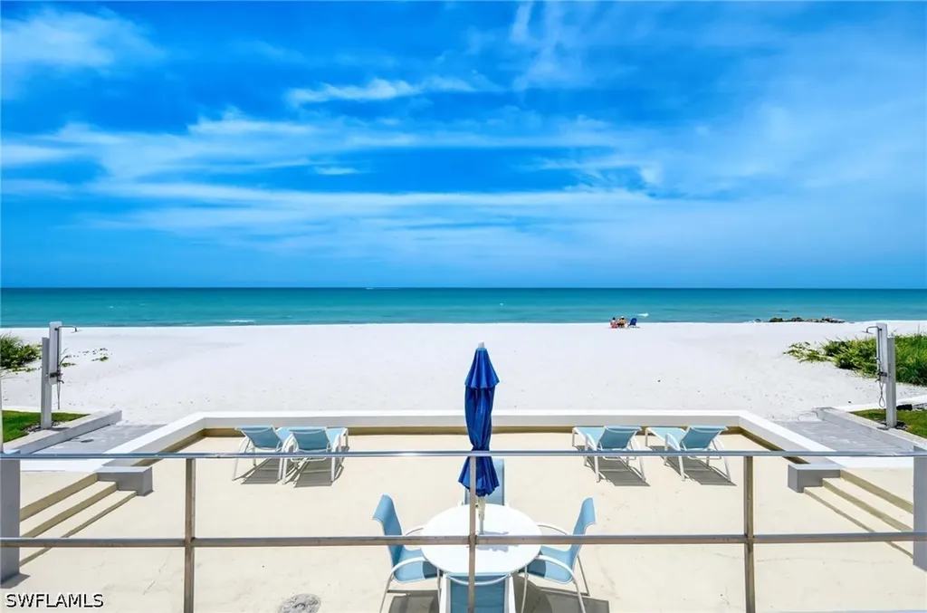 1851 Gulf Shore Boulevard N Naples FL 34102