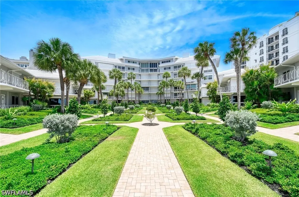 1851 Gulf Shore Boulevard N Naples FL 34102