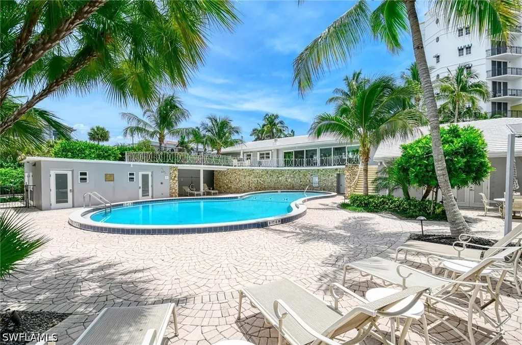 1851 Gulf Shore Boulevard N Naples FL 34102