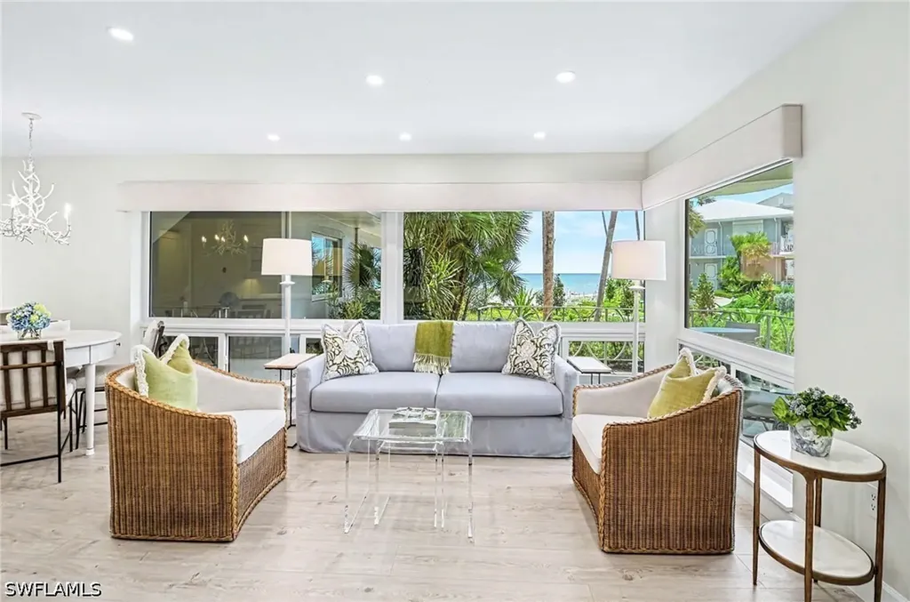1851 Gulf Shore Boulevard N Naples FL 34102