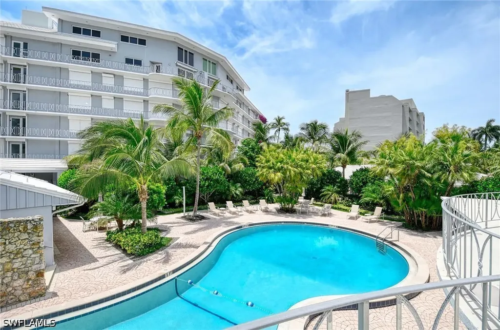 1851 Gulf Shore Boulevard N Naples FL 34102